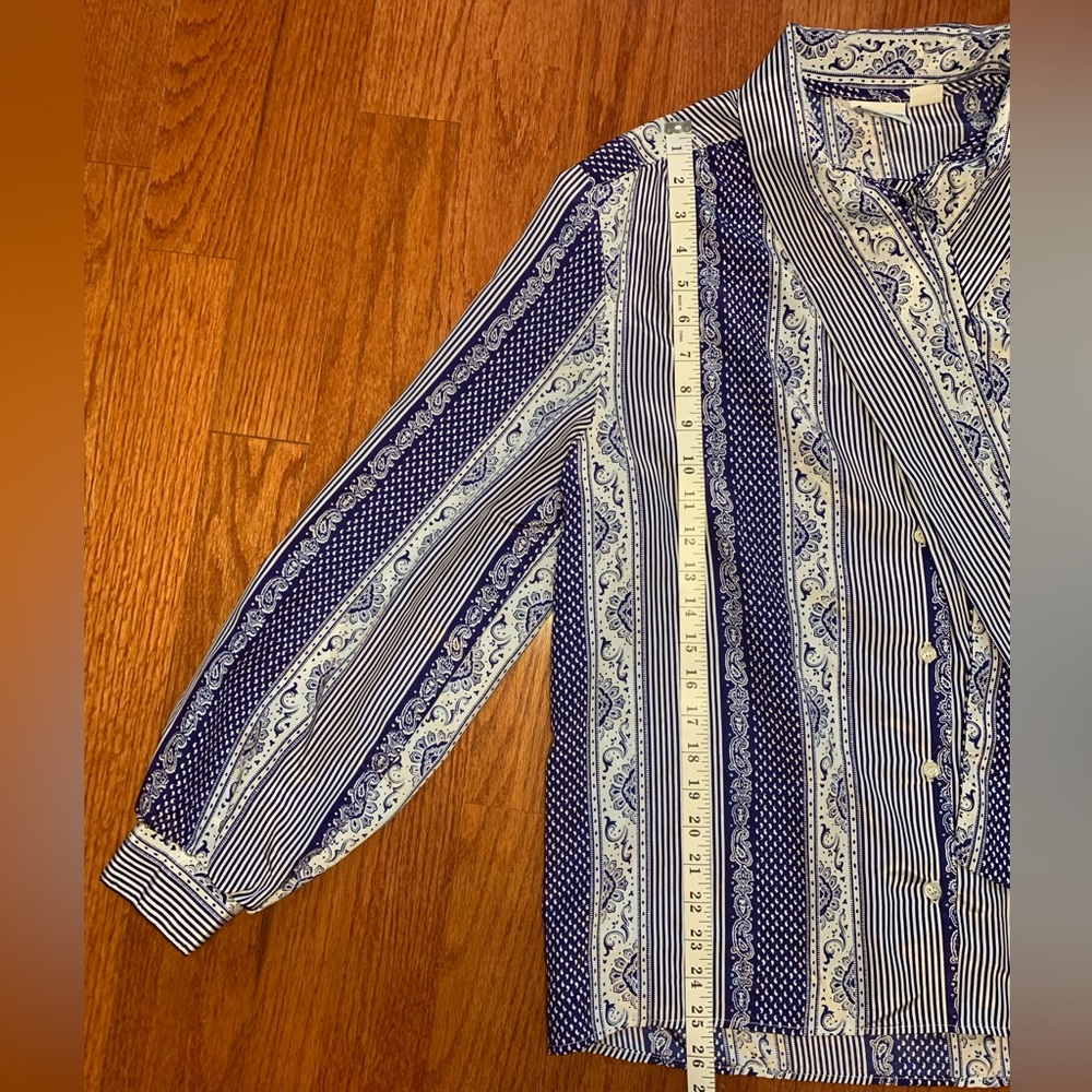 70s Lady Manhattan Top Gray Paisley Ascot Tie, Size Large - Picture 11 of 11